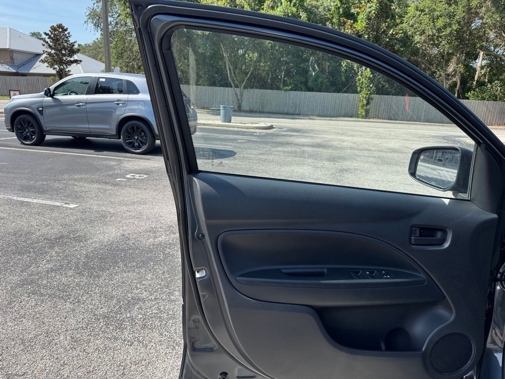 2024 Mitsubishi Mirage G4 ES photo 27