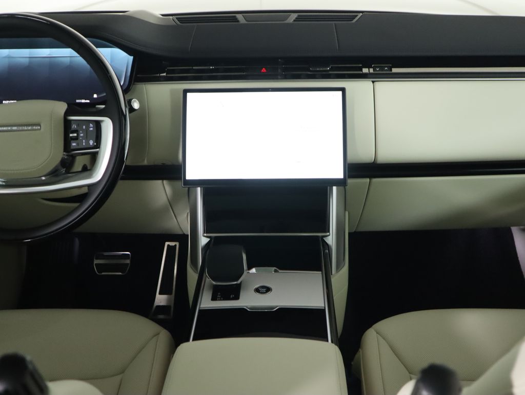 Thumbnail: 2026 Land Rover Range Rover - 14