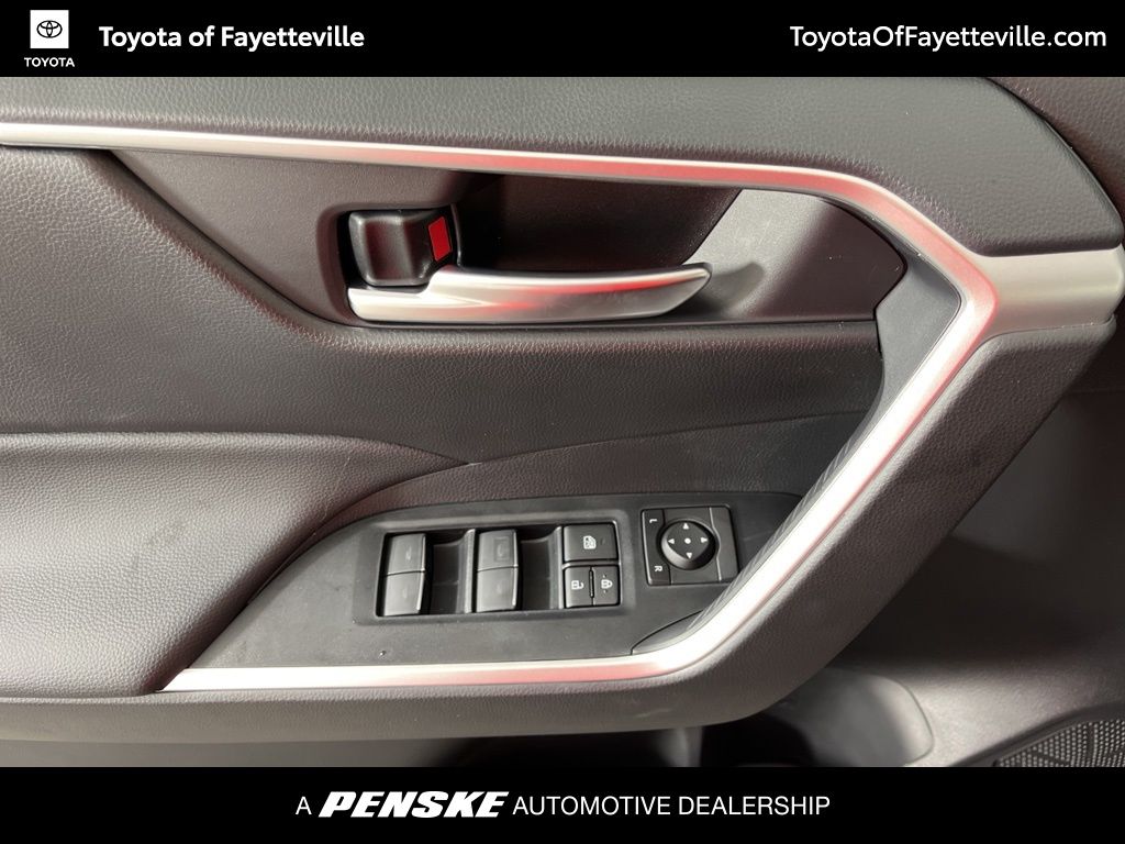 Thumbnail: 2025 Toyota RAV4 - 27