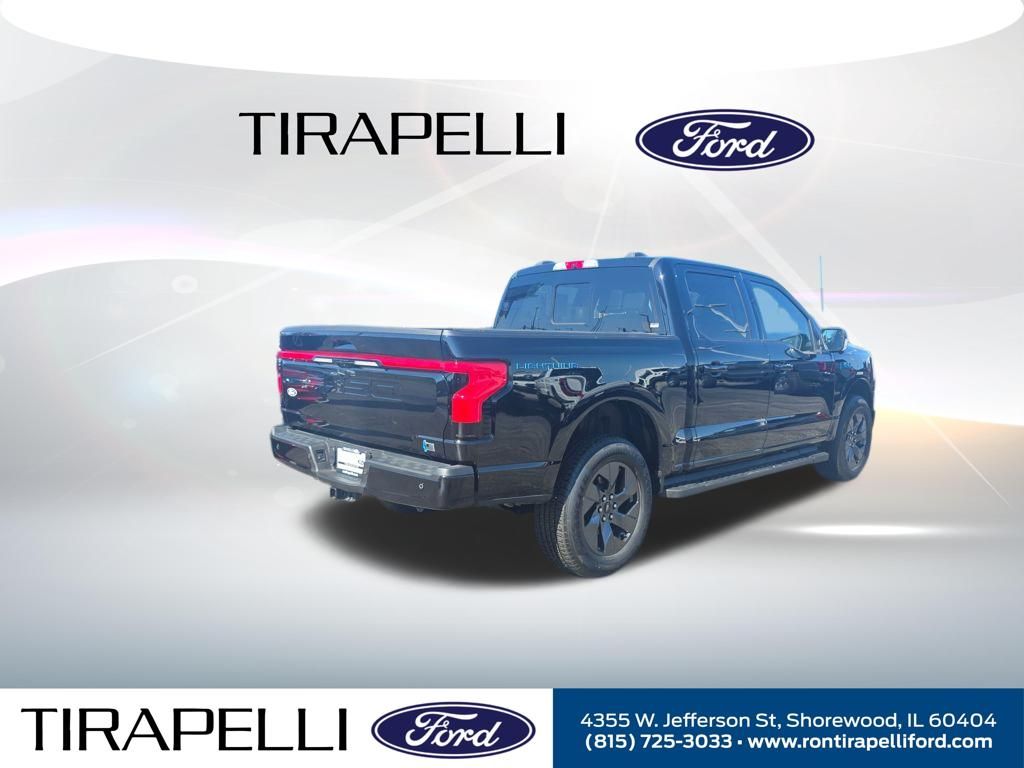 Certified Used 2025 Black Ford Lariat image 9