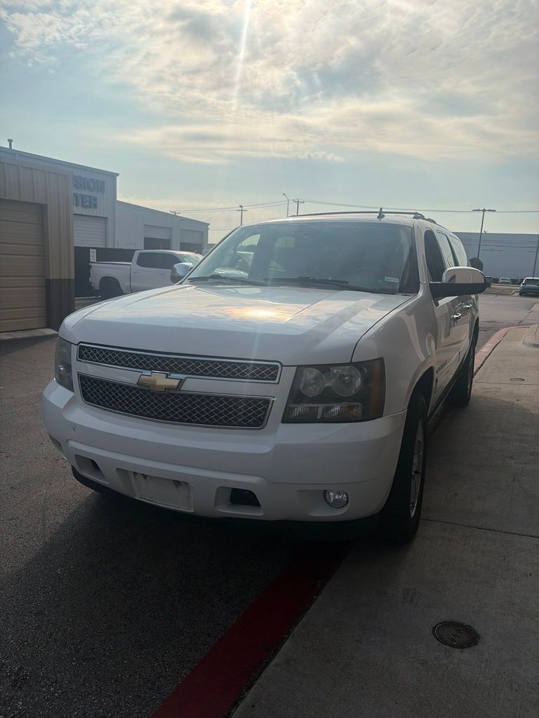 Thumbnail: 2011 Chevrolet Suburban - 2