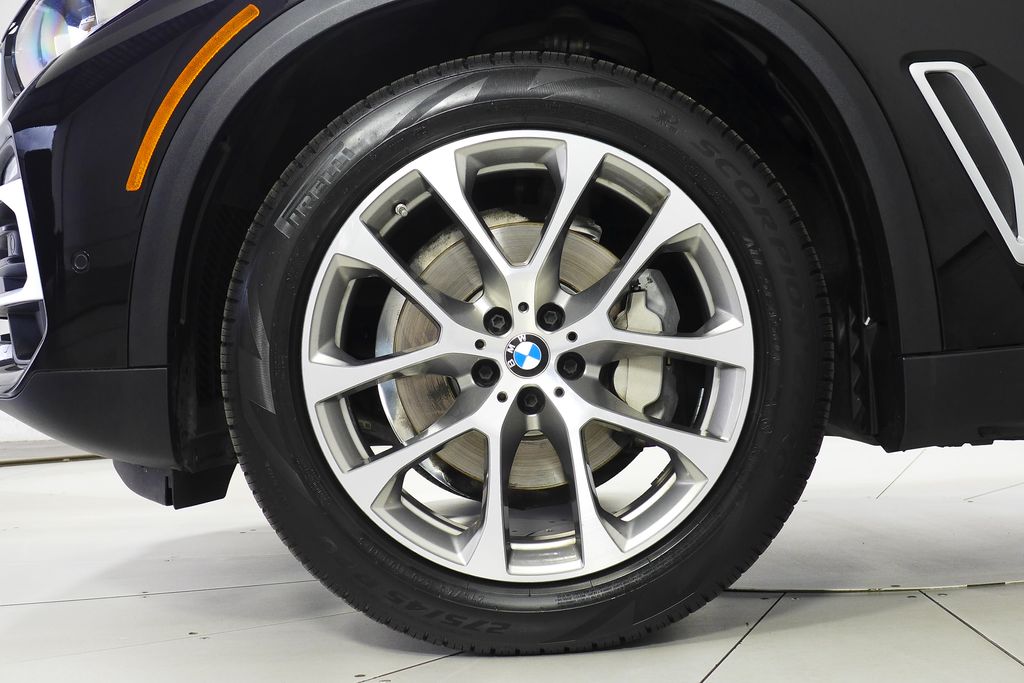 Thumbnail: 2020 BMW X5 - 5