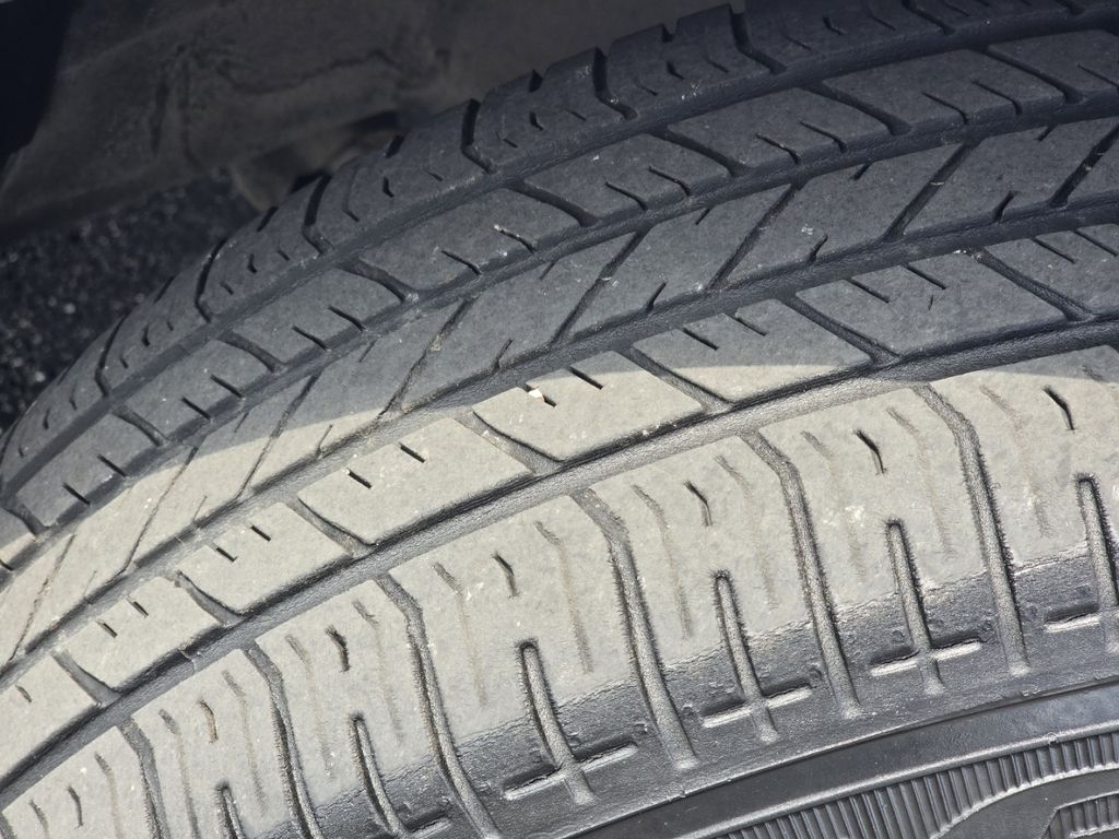Used 2018 Silver Hyundai  image 10