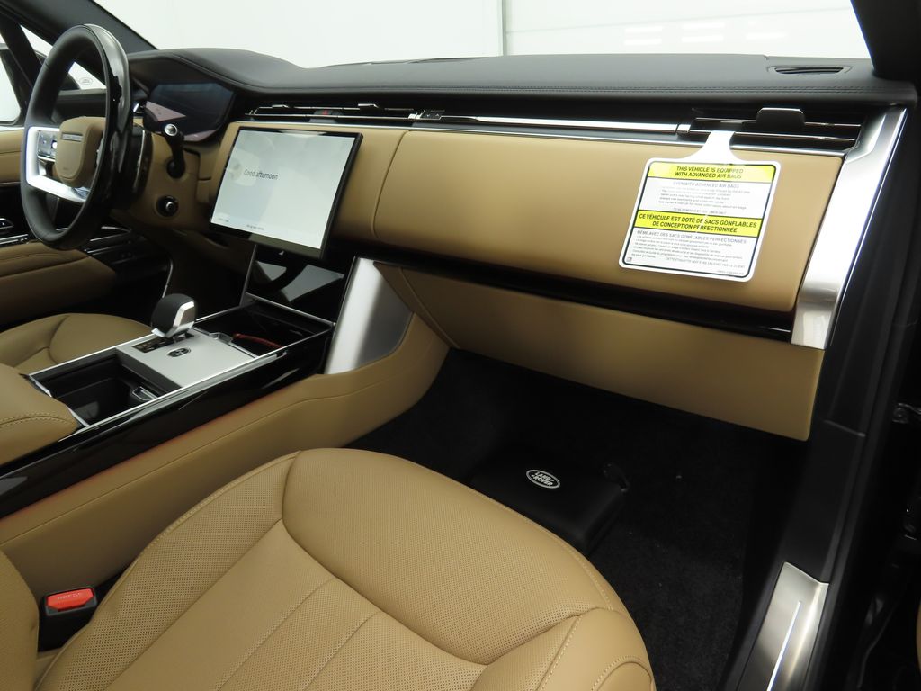 Thumbnail: 2025 Land Rover Range Rover - 17