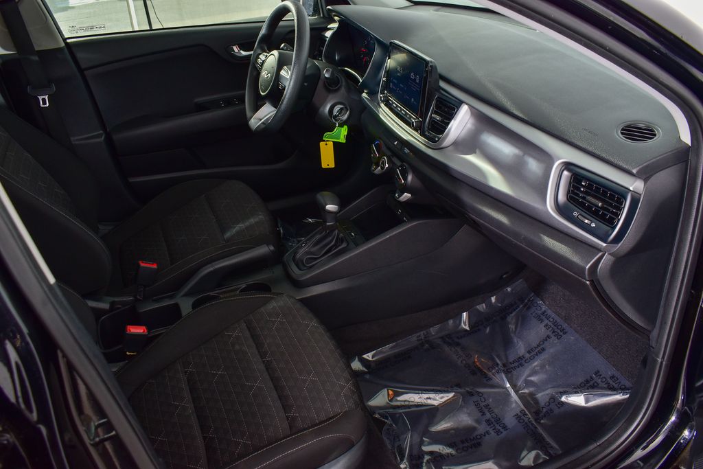 Thumbnail: 2023 Kia Rio - 26