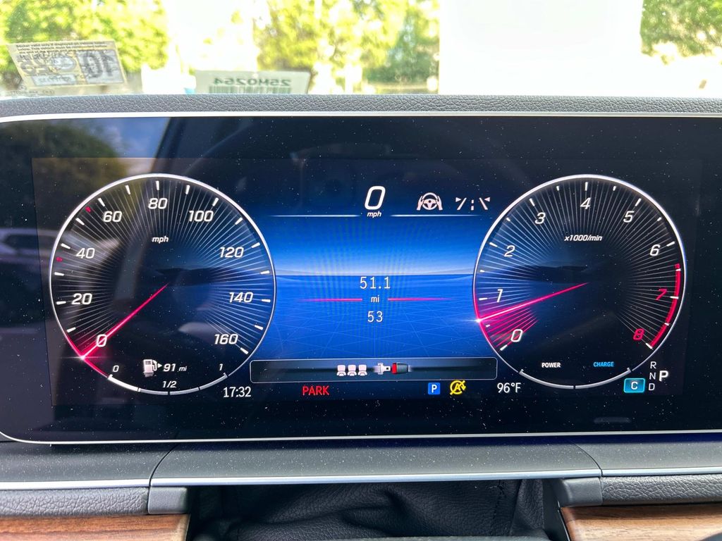 Thumbnail: 2025 Mercedes-Benz GLE - 24