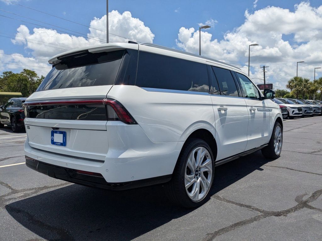 2025 Lincoln Navigator L Reserve