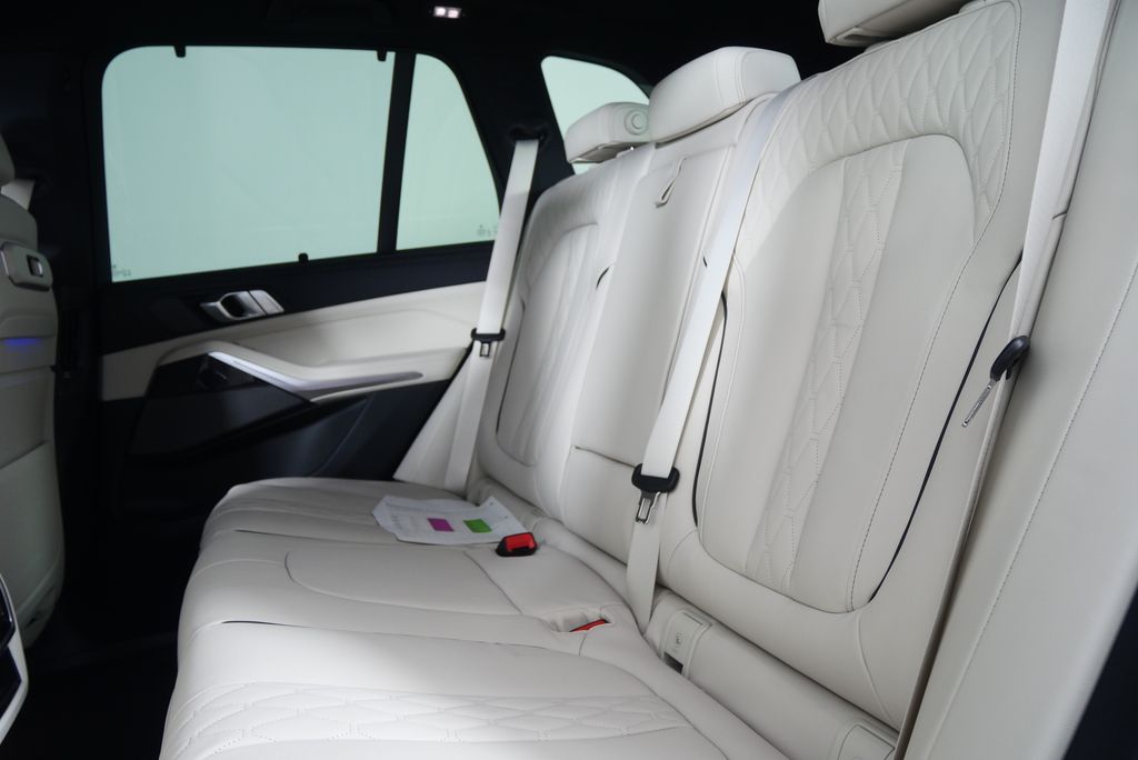 Thumbnail: 2026 BMW X5 - 16