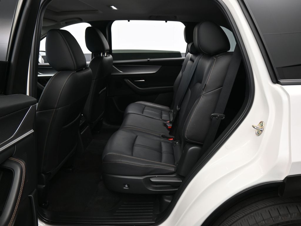 Used 2025 Rhodium White Premium Mazda Preferred image 28