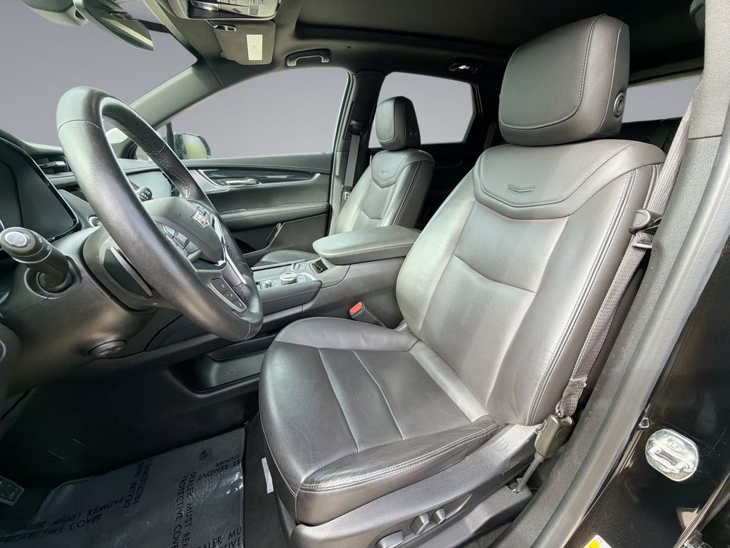 Thumbnail: 2024 Cadillac XT5 - 30