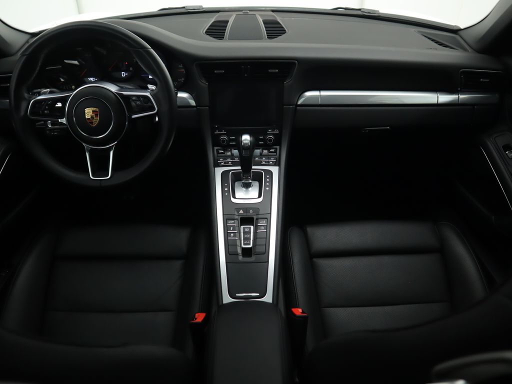Thumbnail: 2019 Porsche 911 - 16