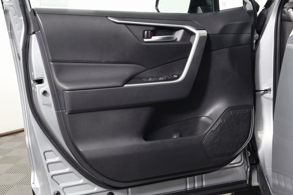 Thumbnail: 2025 Toyota RAV4 - 7