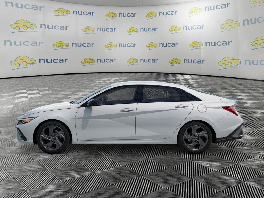 2026 Hyundai Elantra — photo 3