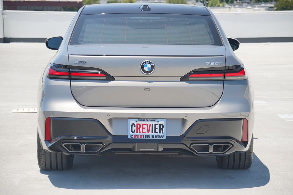 Thumbnail: 2025 BMW 7 Series - 6