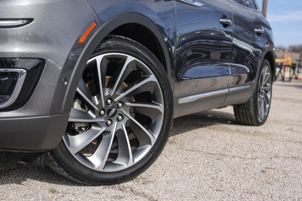 Used Car 2020 Lincoln Nautilus  Reserve For Sale Under $25,000 In Austin, Texas