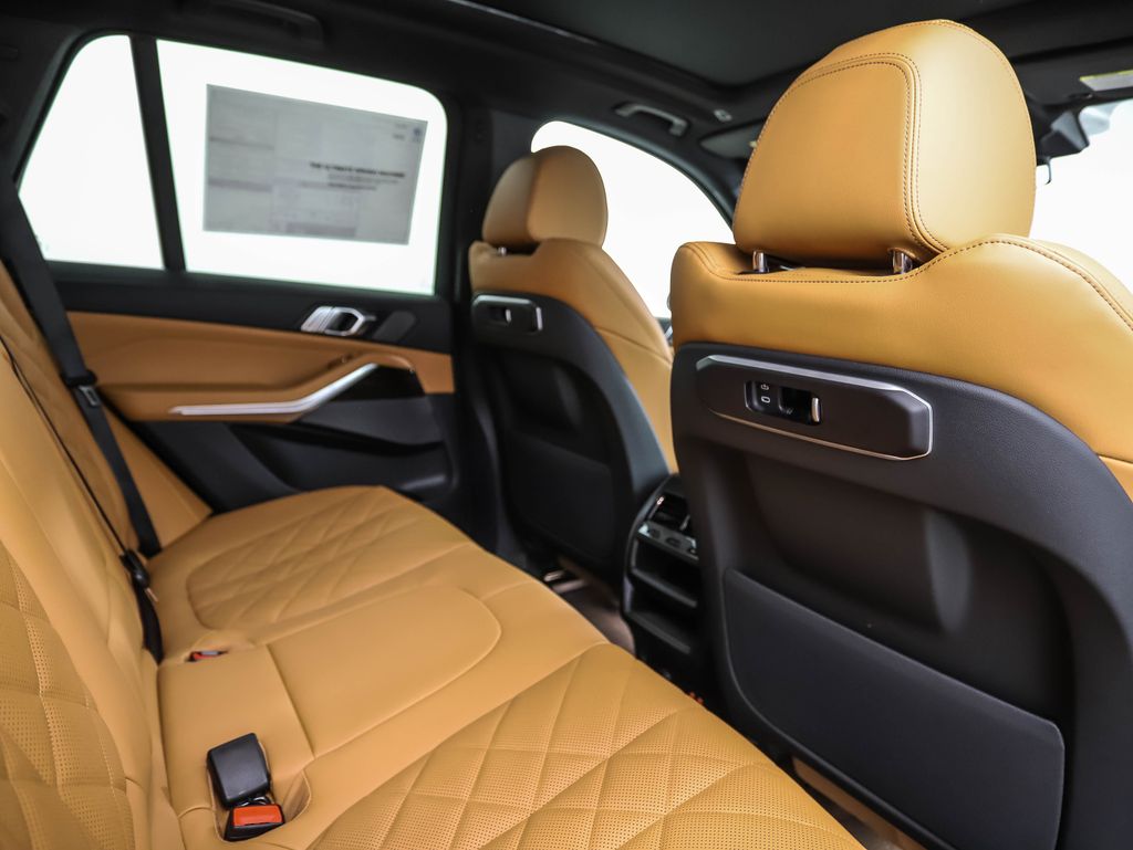 Thumbnail: 2026 BMW X5 - 25