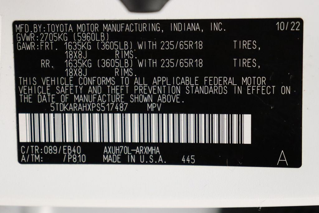 Thumbnail: 2023 Toyota Highlander - 17