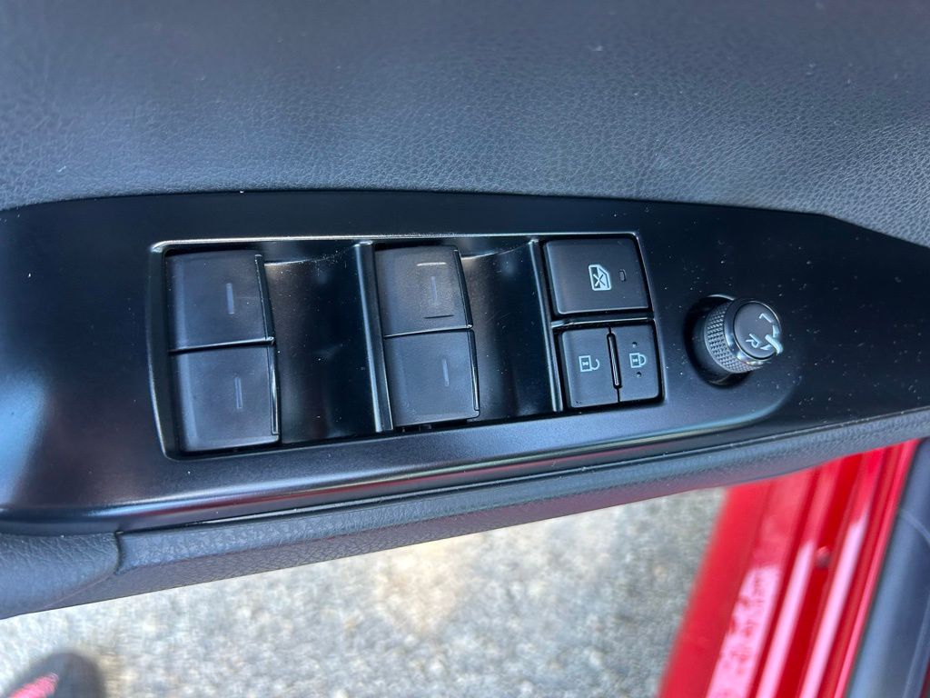 Thumbnail: 2025 Toyota Camry - 17