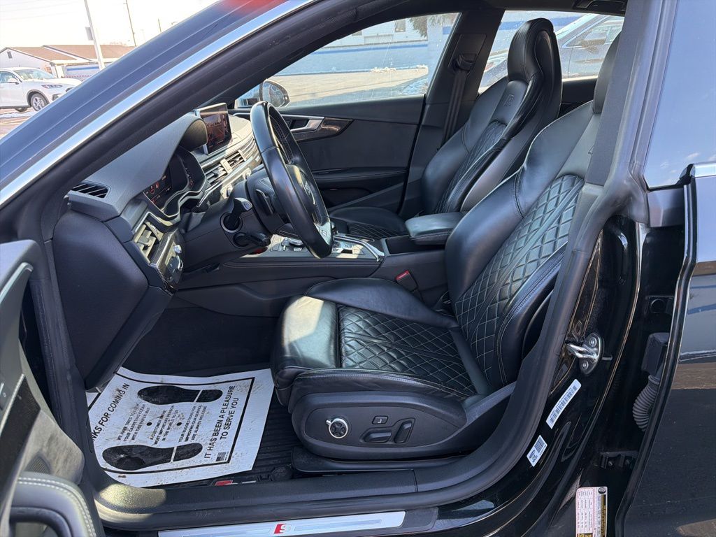 Thumbnail: 2018 Audi S5 - 18