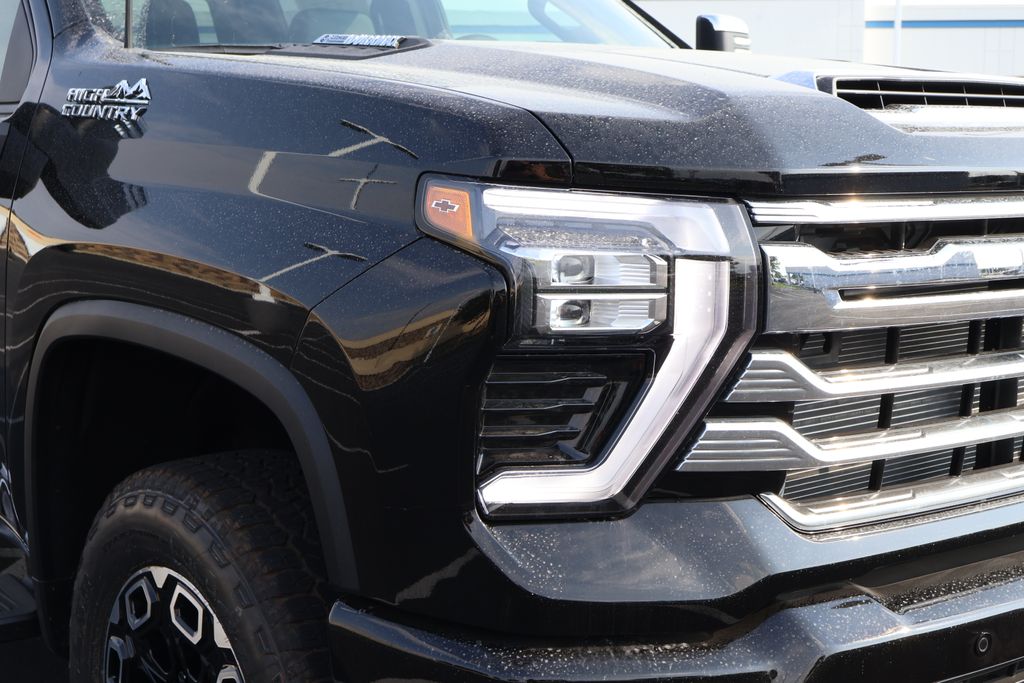 Thumbnail: 2025 Chevrolet Silverado 2500 - 3