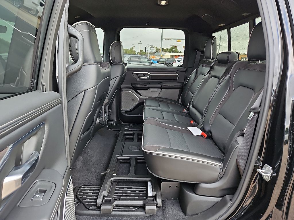 2026 RAM 1500 Laramie - Photo 9