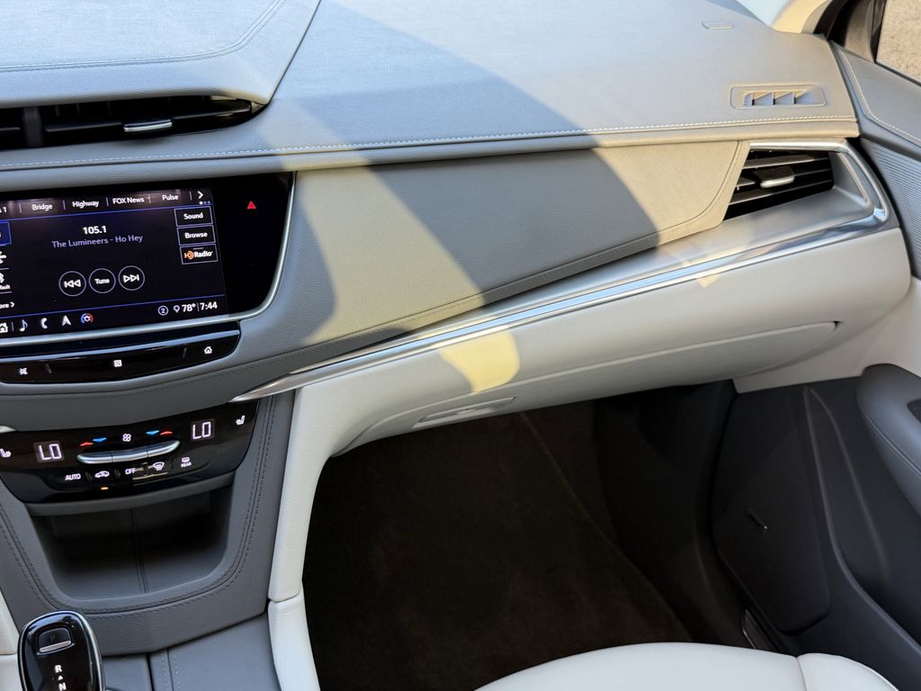 used 2020 Cadillac XT5 car, priced at $22,694