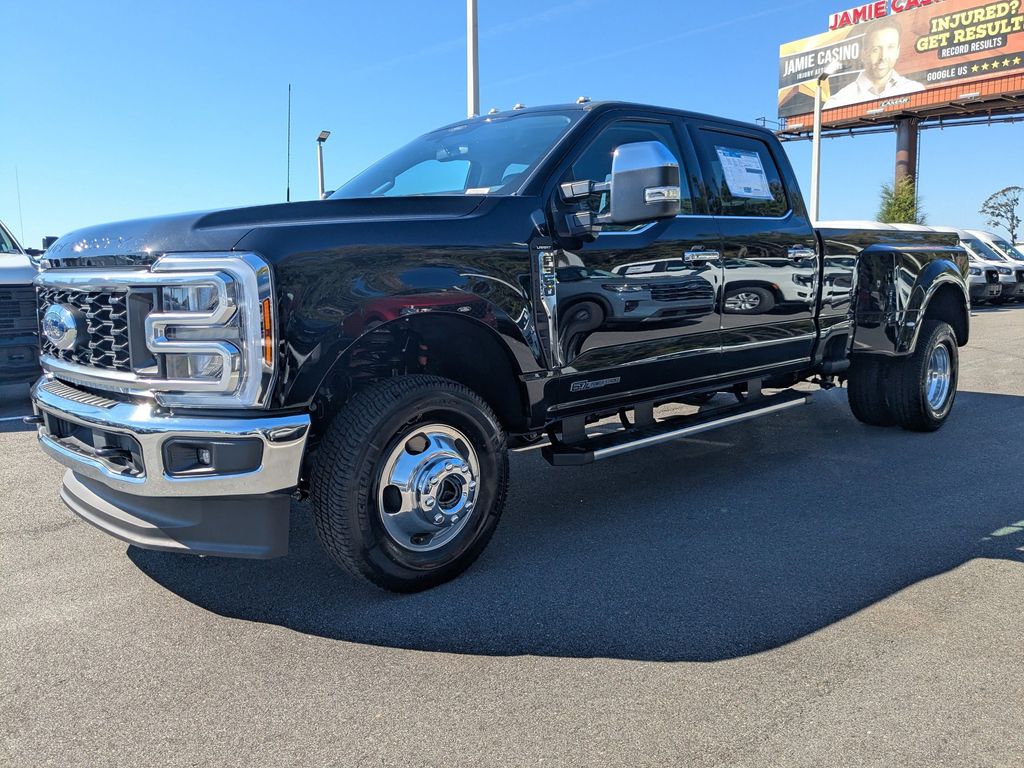 2026 Ford F-350 LARIAT