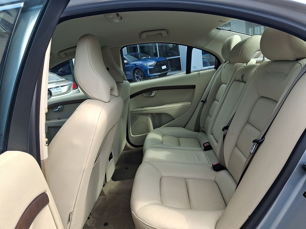 Thumbnail: 2011 Volvo S80 - 10