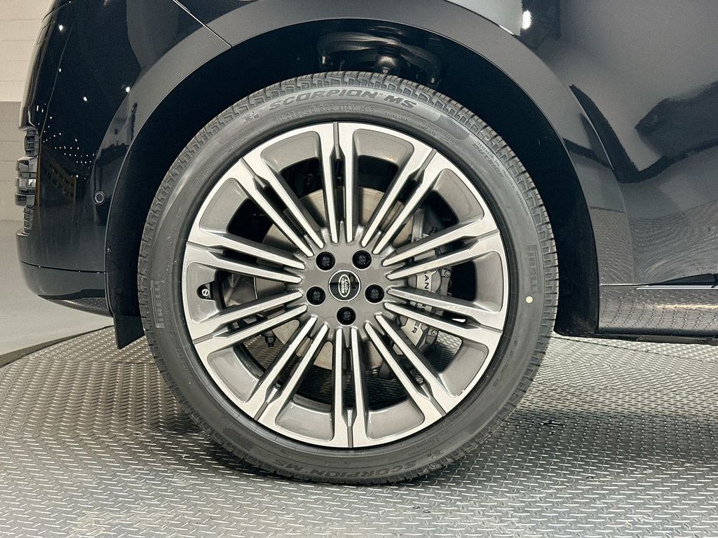 Thumbnail: 2025 Land Rover Range Rover - 4