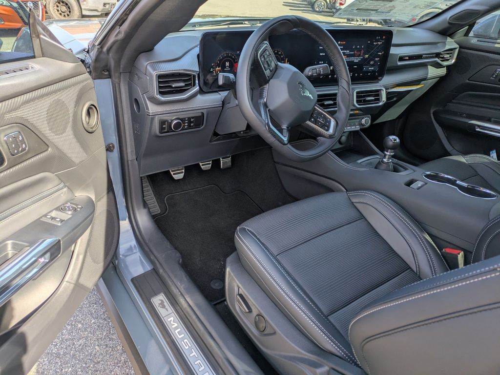 2025 Ford Mustang GT Premium Fastback