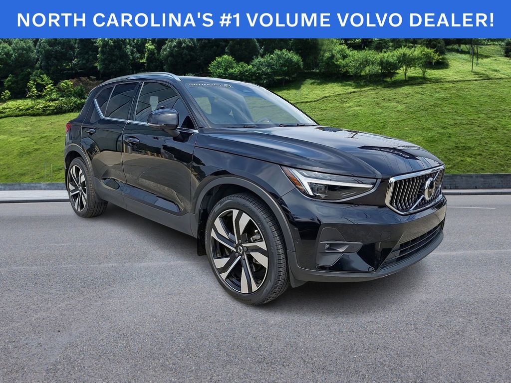Onyx Black Metallic 2024 Volvo XC40 SUV / Crossover All-Wheel Drive Automatic