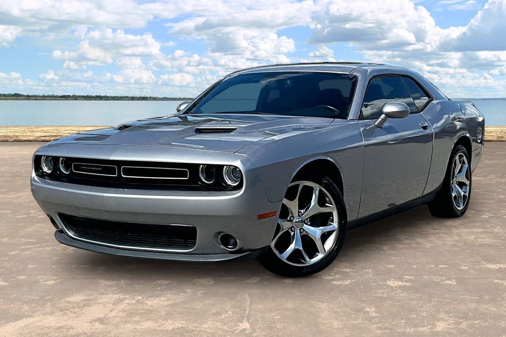 Billet Silver Metallic Clearcoat 2015 Dodge Challenger SXT Plus RWD Coupe Rear-Wheel Drive 8-Speed Automatic