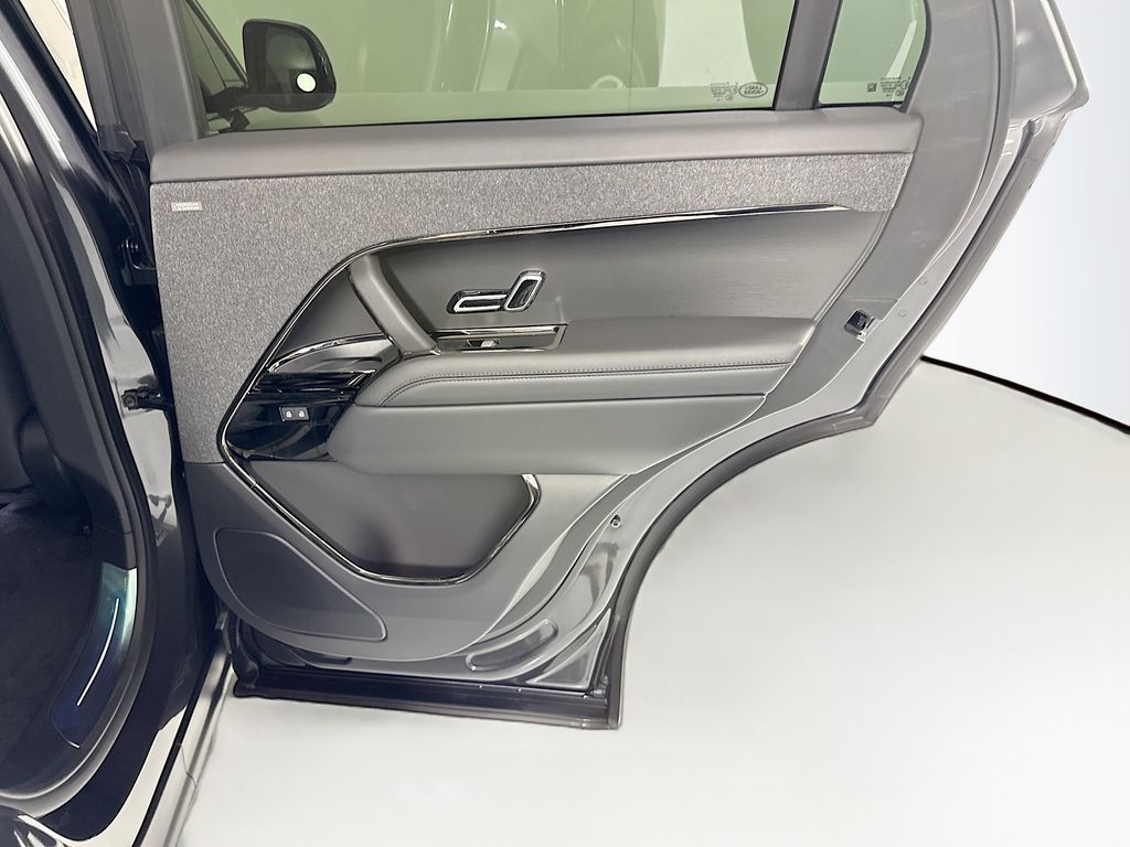 Thumbnail: 2026 Land Rover Range Rover Sport - 27