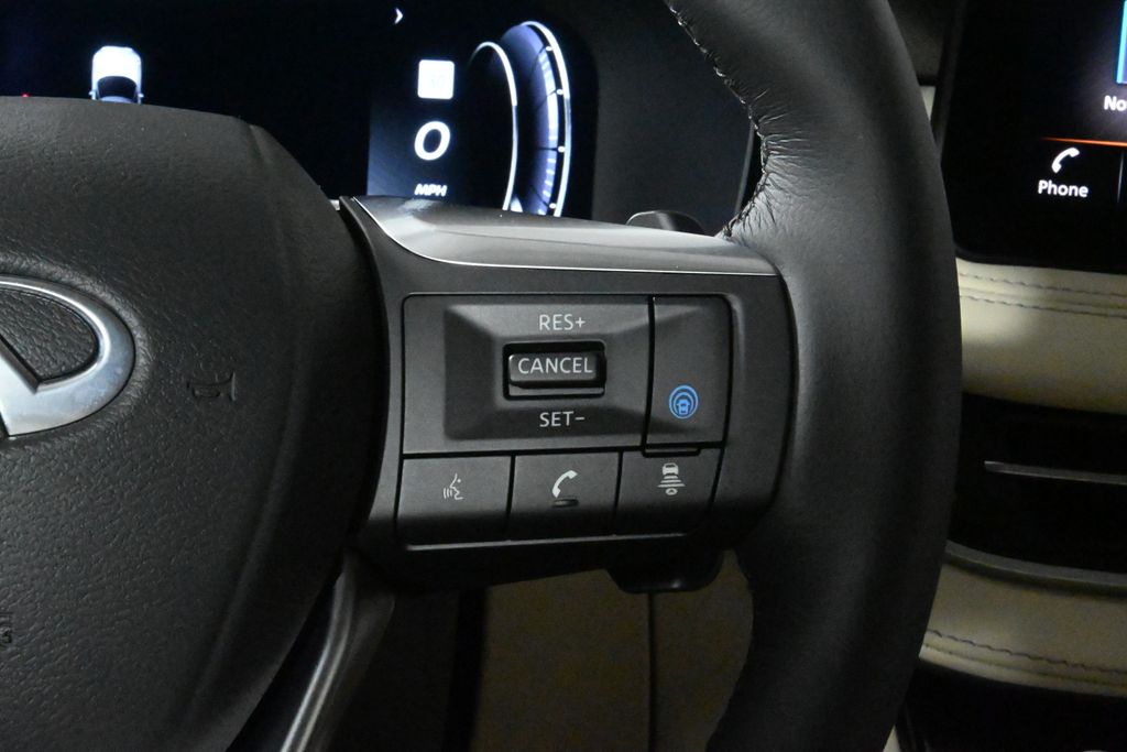 2025 INFINITI QX60 Luxe 18
