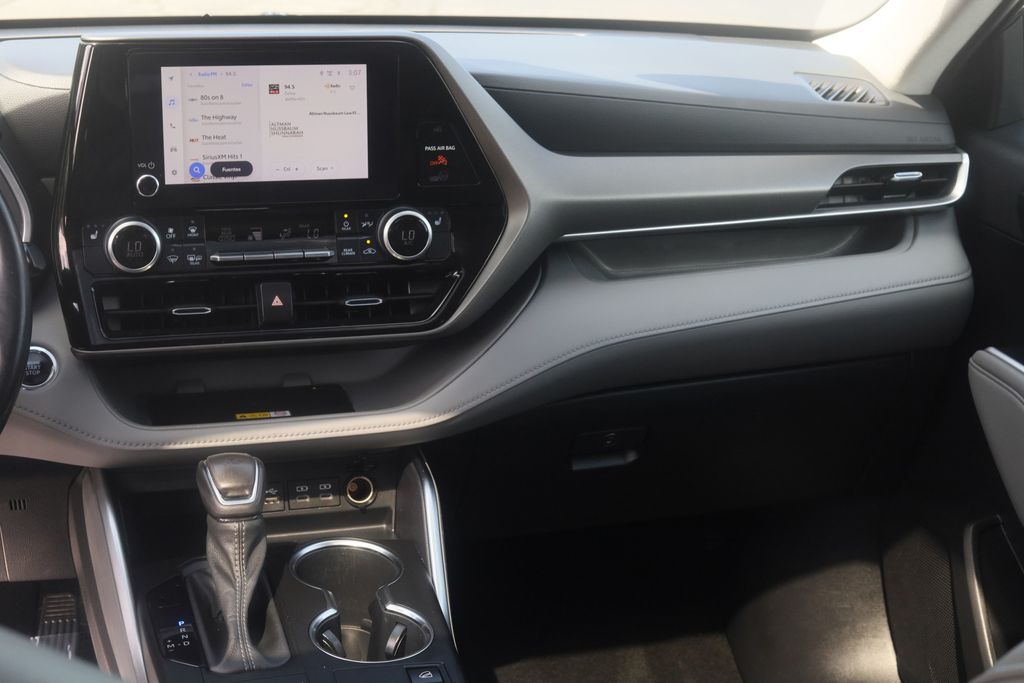 Used 2023 Toyota Highlander SUV