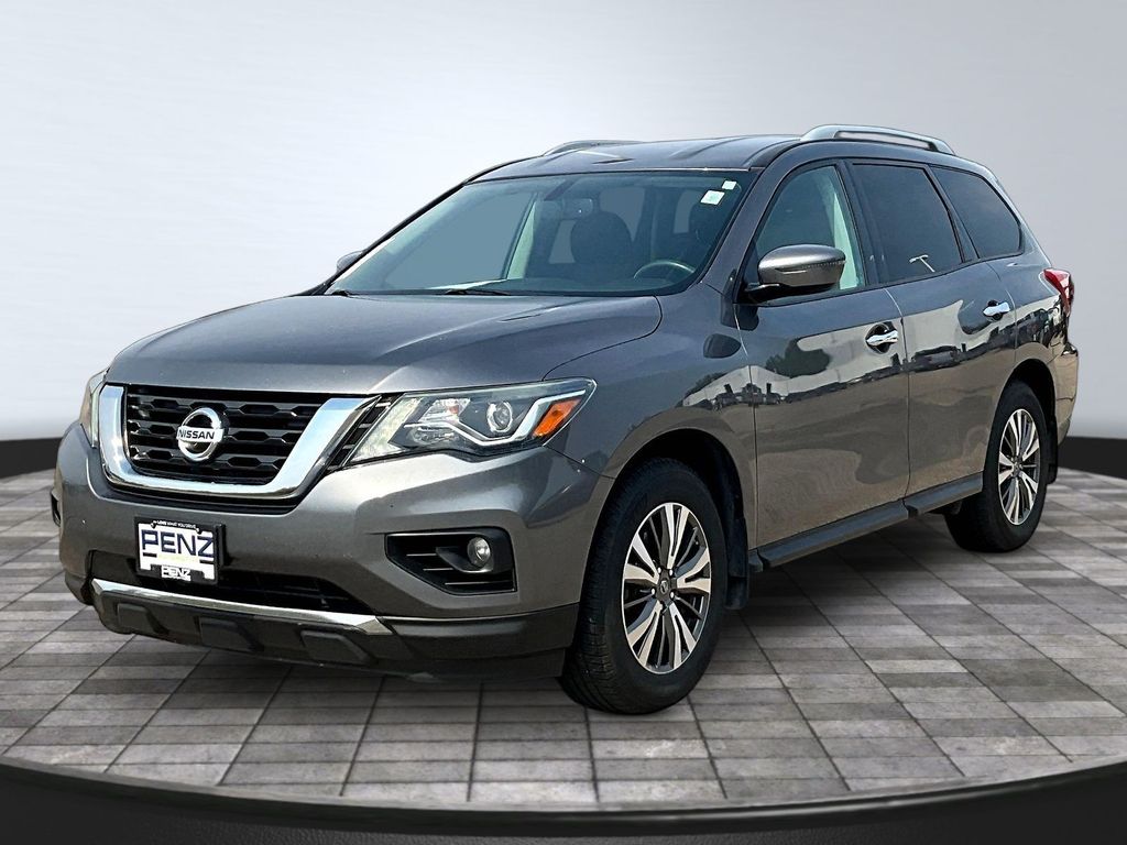 2017 Nissan Pathfinder SV 4WD
