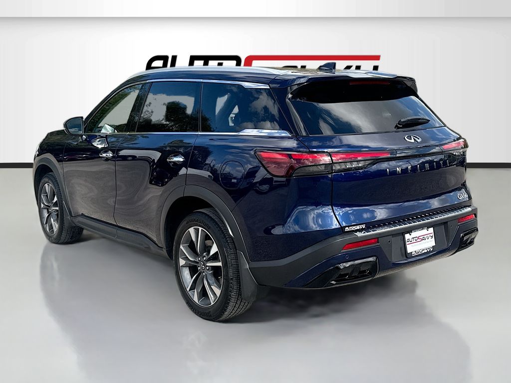 Used 2023 Blue INFINITI LUXE image 5