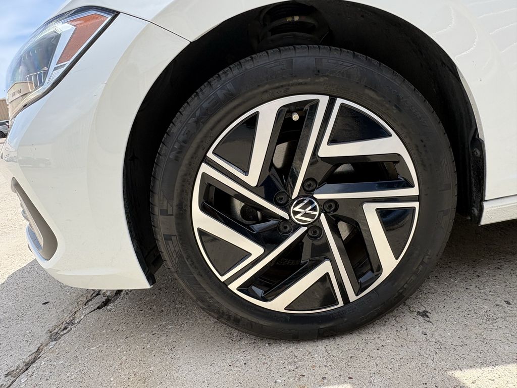 2024 Volkswagen Jetta 1.5T SEL  at Victoria Chrysler Dodge Jeep Ram