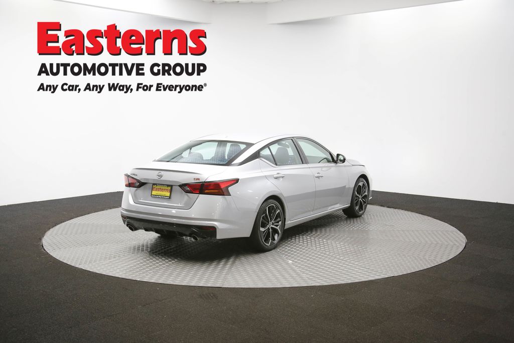 Used 2024 Silver Nissan 2.5 SR image 39