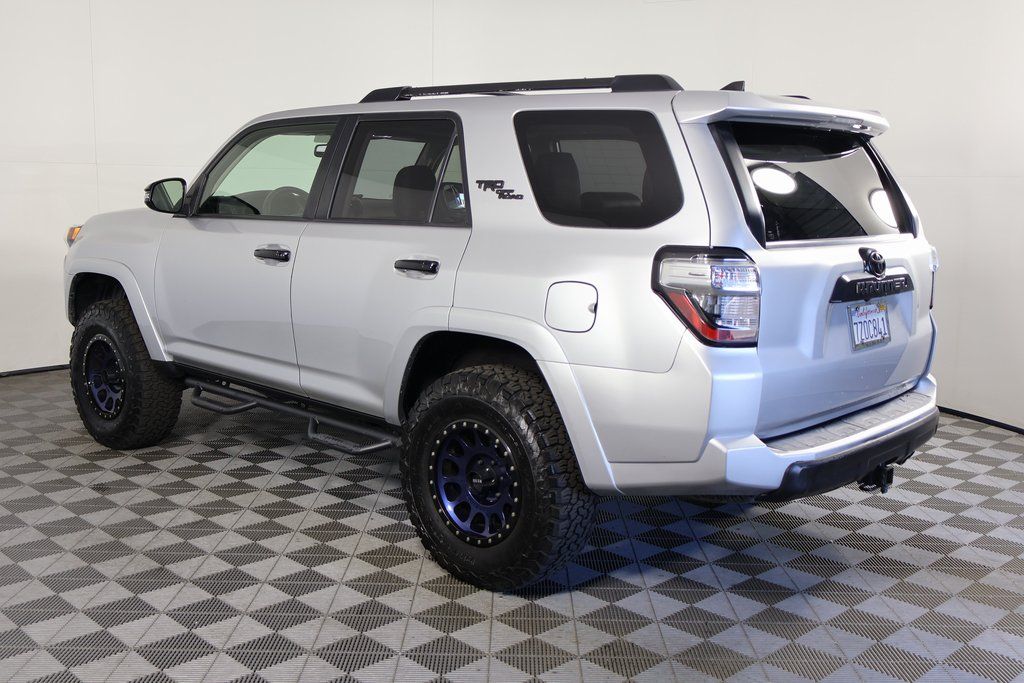 Thumbnail: 2017 Toyota 4Runner - 6