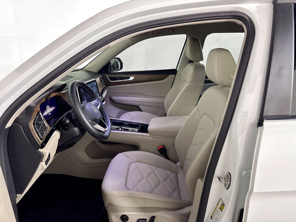 2024 Volkswagen Atlas 2.0T SE