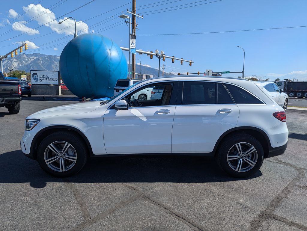 2022 Mercedes-Benz GLC GLC 300 8