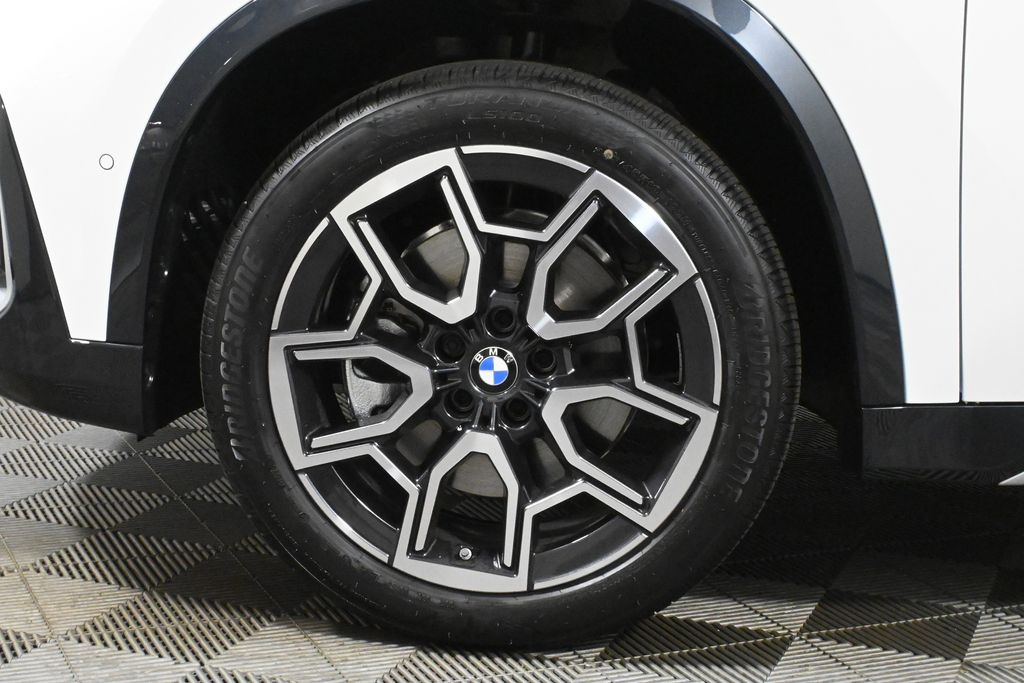 Thumbnail: 2026 BMW X1 - 12