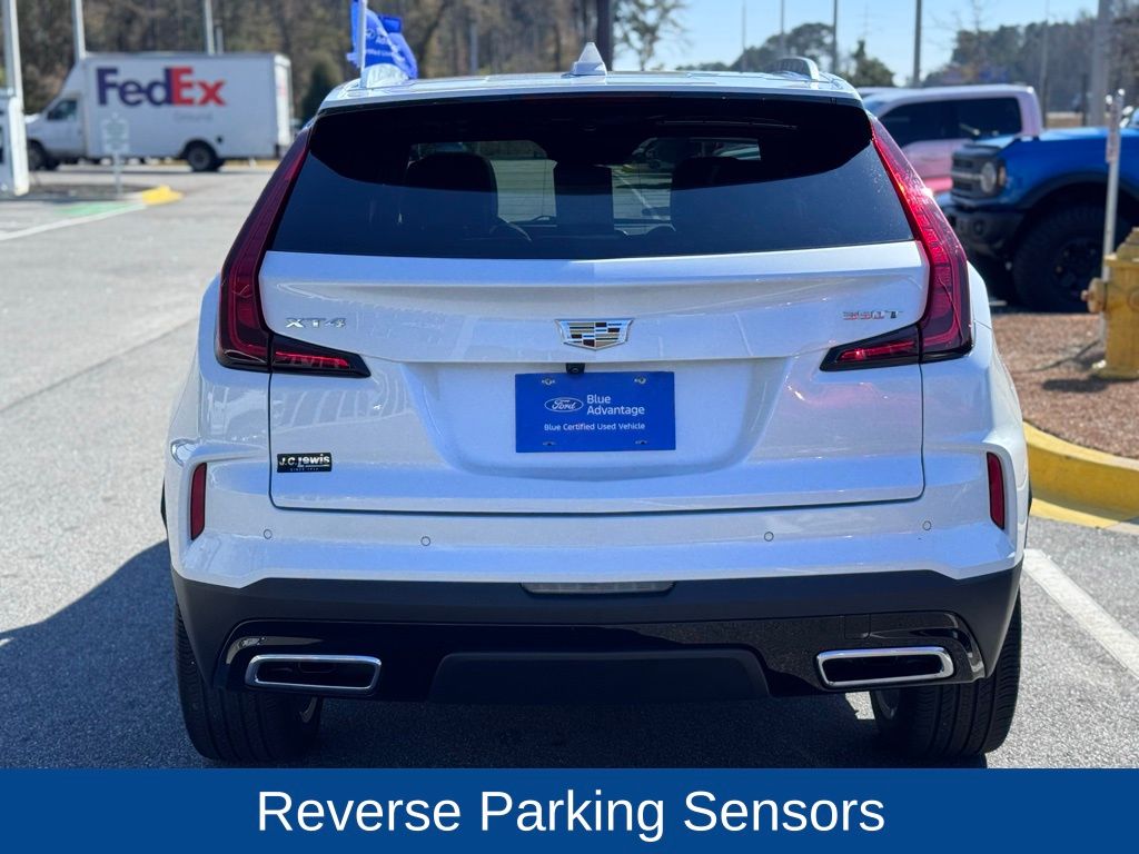 2024 Cadillac XT4 FWD Premium Luxury