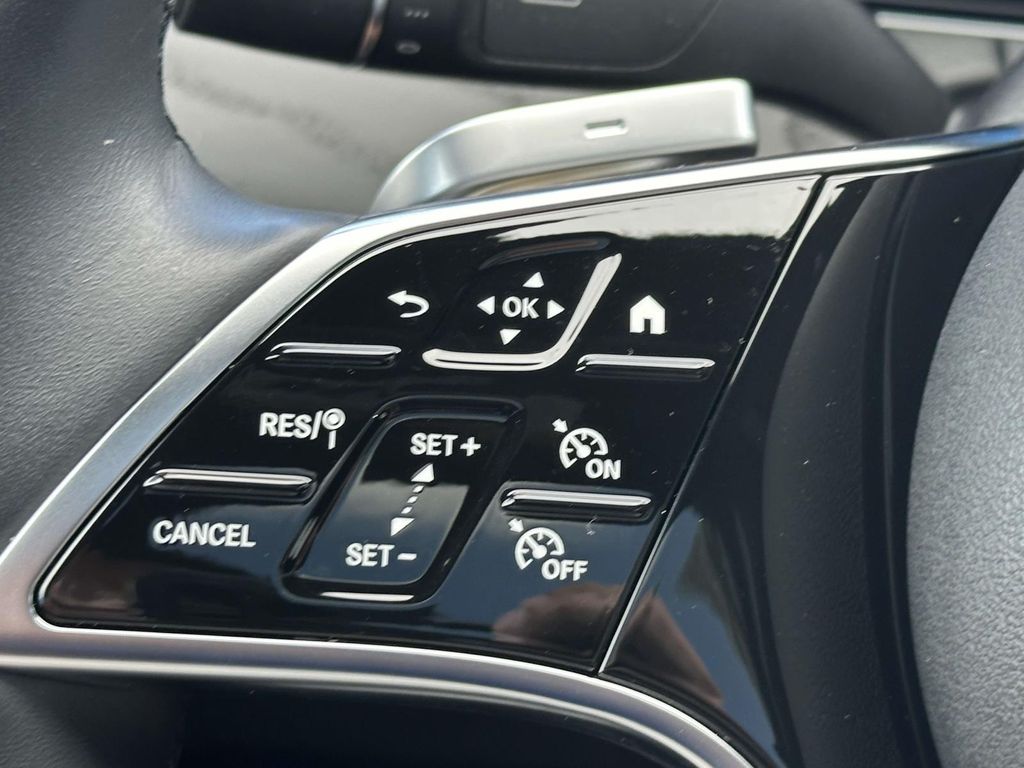 Thumbnail: 2023 Mercedes-Benz E-Class - 31