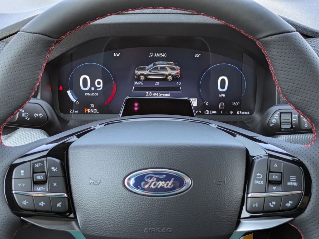 2025 Ford Explorer ST-Line