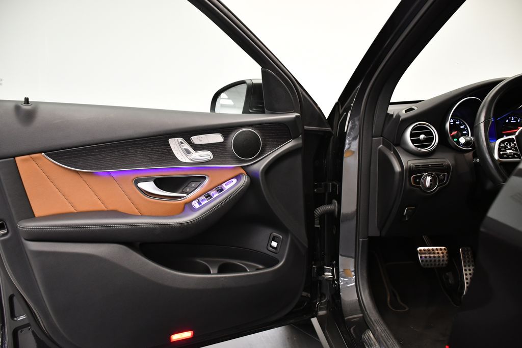 Thumbnail: 2022 Mercedes-Benz GLC - 32