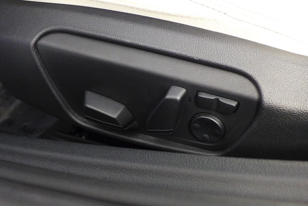 Thumbnail: 2025 BMW Z4 - 24