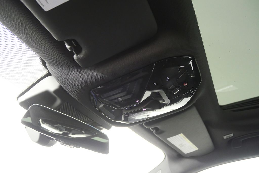 Thumbnail: 2024 BMW 5 Series - 26