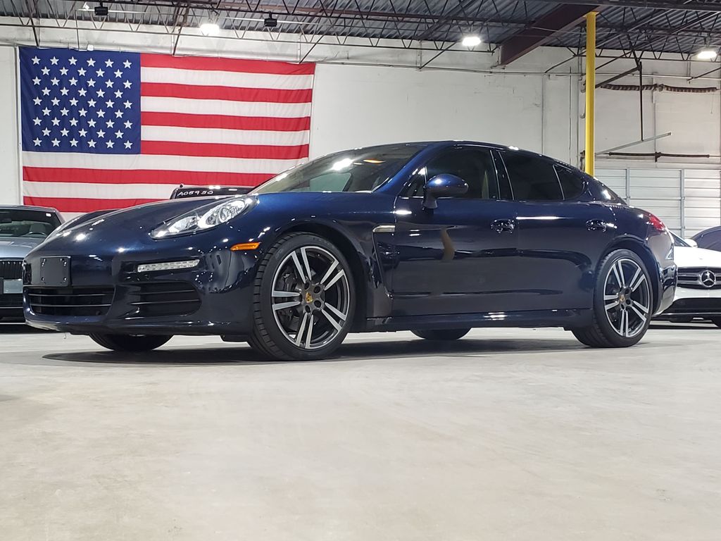 2016 Porsche Panamera Edition